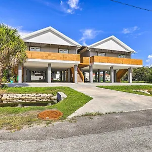 Family-friendly Less Than 3 Mi To Ocean! Tampa